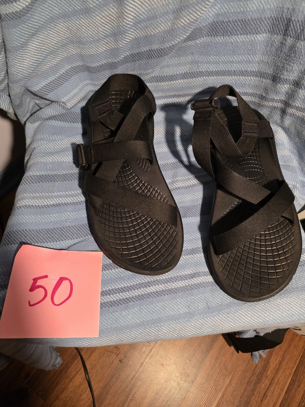 Mens Z1 Chacos Size 10 No Toe Strap